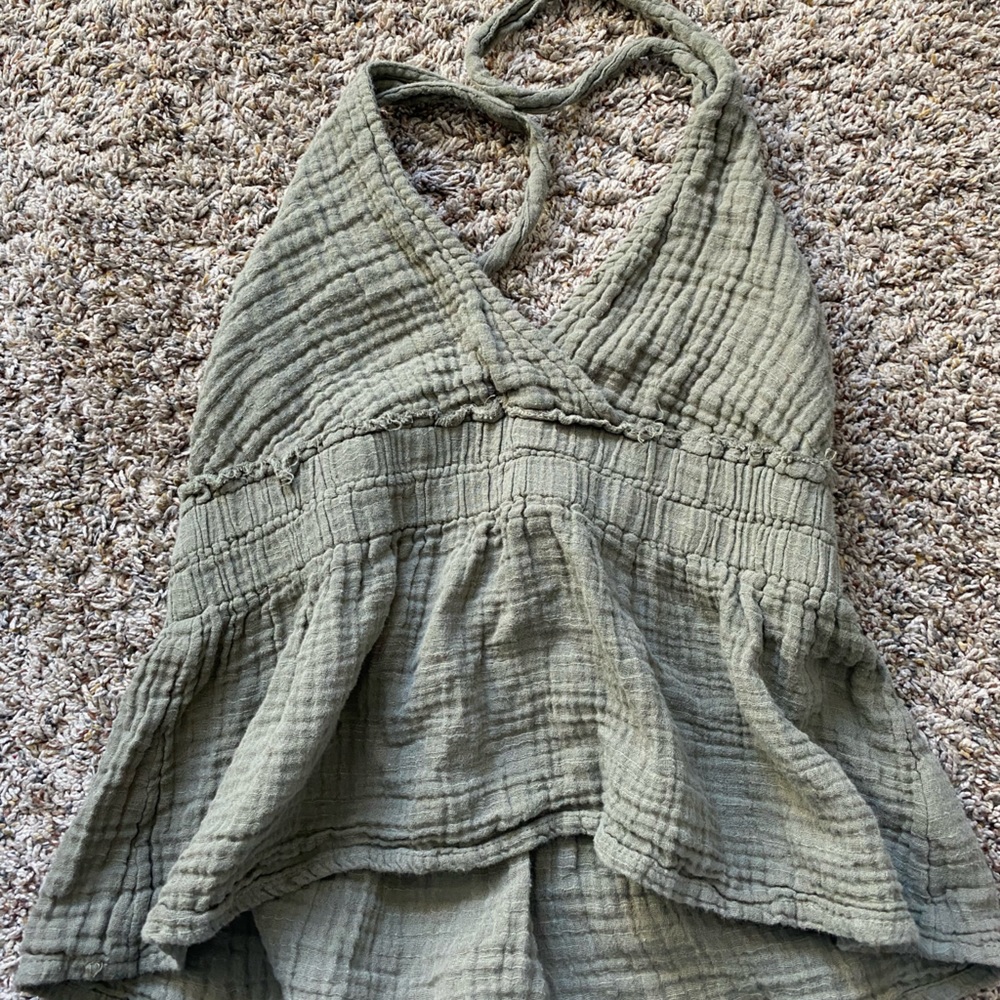 American eagle top size xs